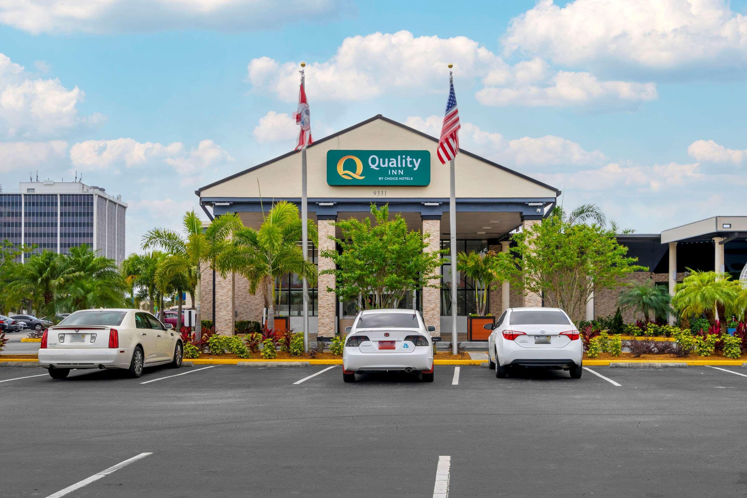 Quality Inn And Conference Center Tampa-Brandon Exterior foto