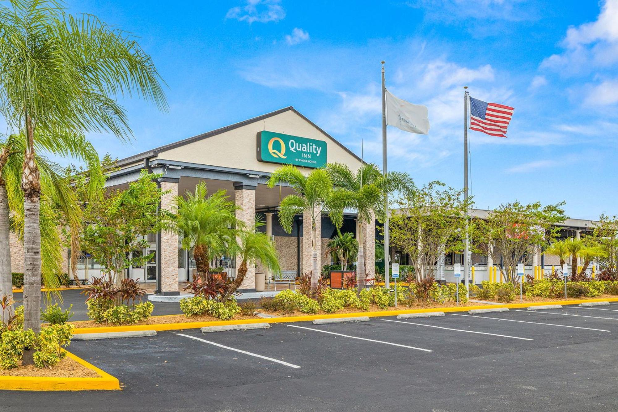 Quality Inn And Conference Center Tampa-Brandon Exterior foto